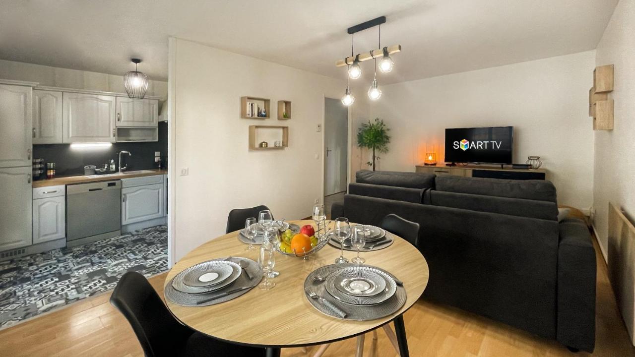 Homey Wood - New - Appartement Avec Une Chambre - Parking Prive Gratuit - Balcon Prive - A 5 Min De La Gare Pour Rejoindre Geneve Annemasse Zewnętrze zdjęcie